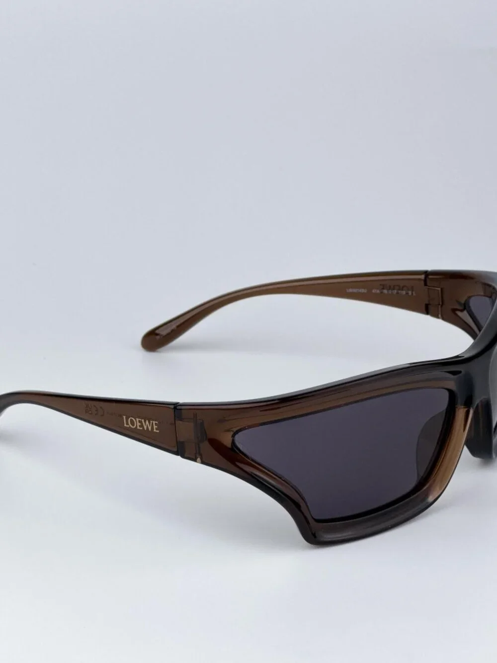 Loewe SIGNATURE Sunglasses Brown/Grey Mask Frame (LW40143U 47A) New & AUTHENTIC
